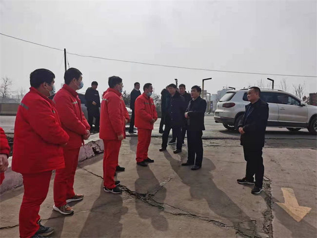 1644285945470027.jpg 1月29日王洪新局長一行慰問1.jpg