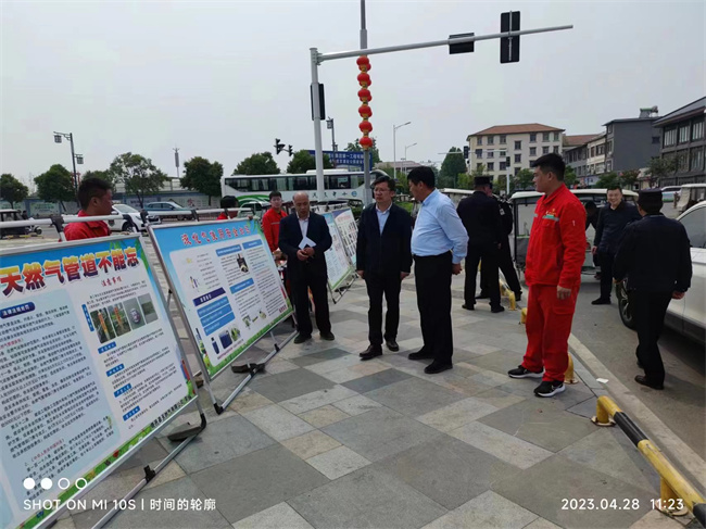 1683160638597376.jpg 8338f62060cf178615b3a5ff985a8ff9_.jpg