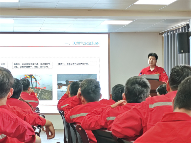 1713085556703745.jpg 4.jpg