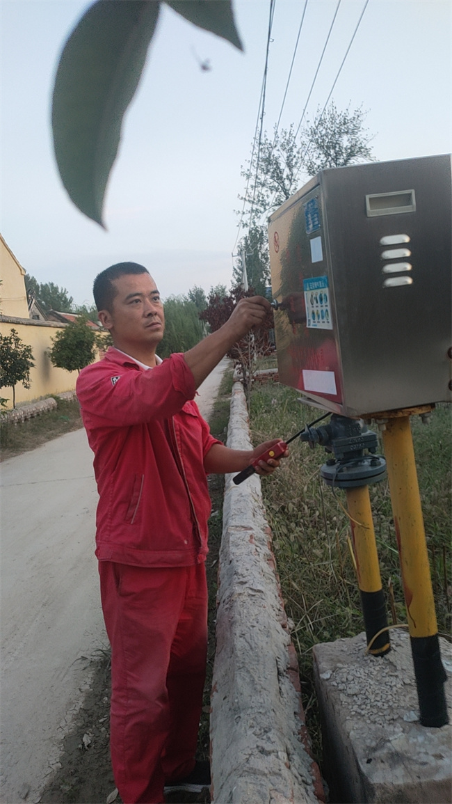 1728349735877067.jpg 鄲城公司運(yùn)營人員開展安全隱患大排查 (3).jpg